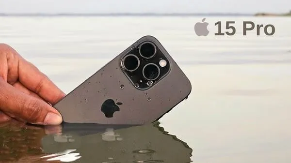 هل هاتفا ايفون 15 برو وايفون 15 برو ماكس مقاومان للماء؟